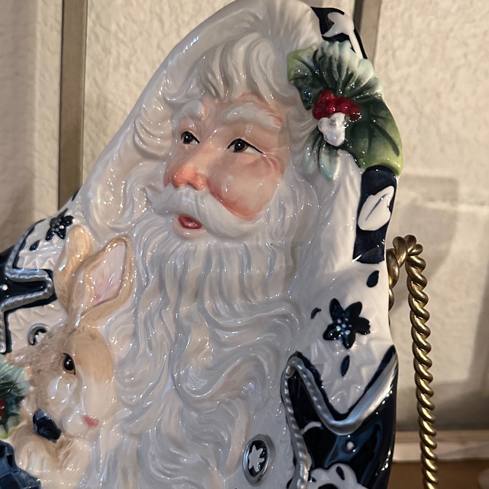 Fitz and Floyd Bristol Santa Claus Plate with Bunnies - Picture 5 of 6